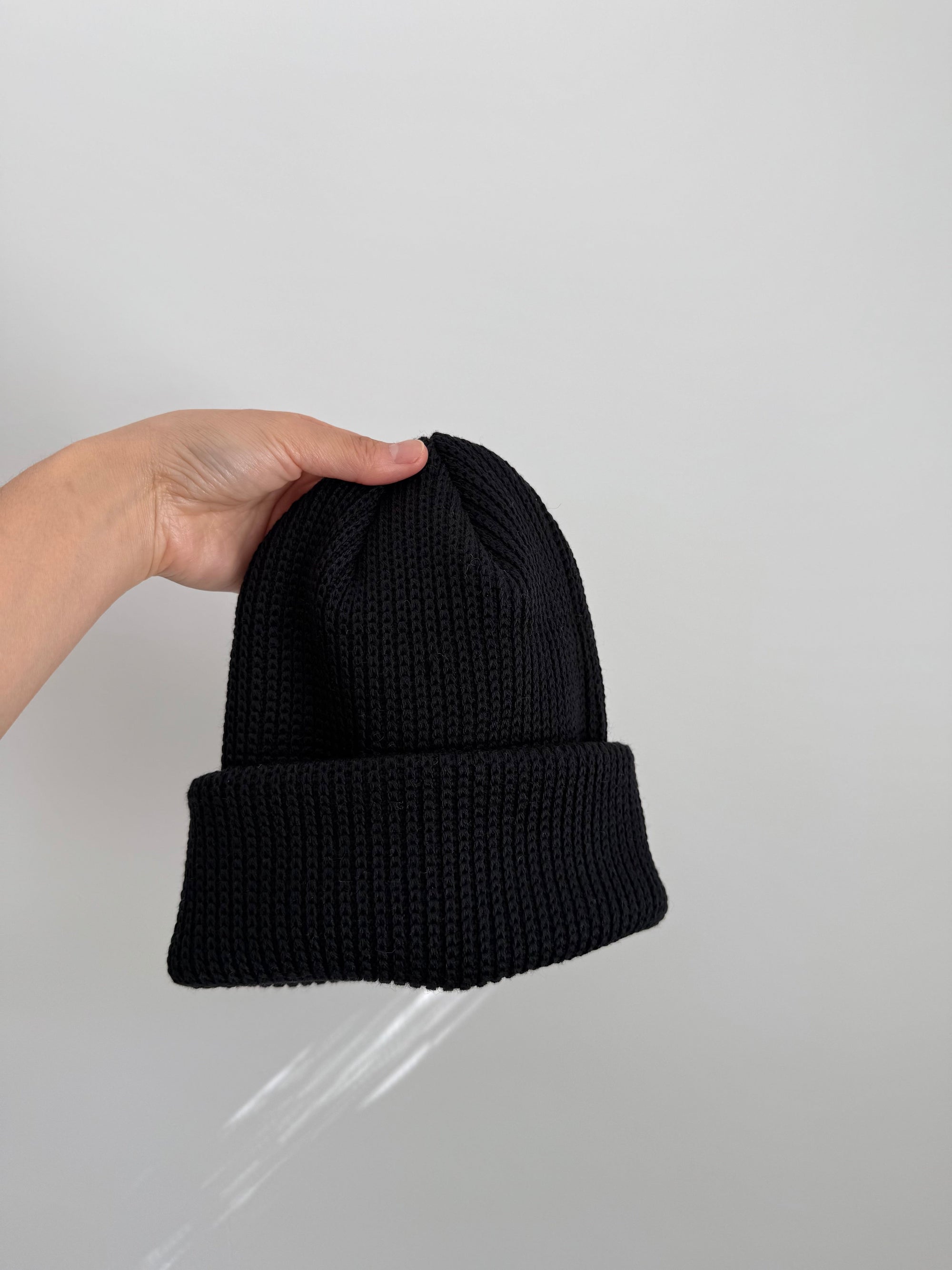 Italian Merino Wool Short Beanie - Black