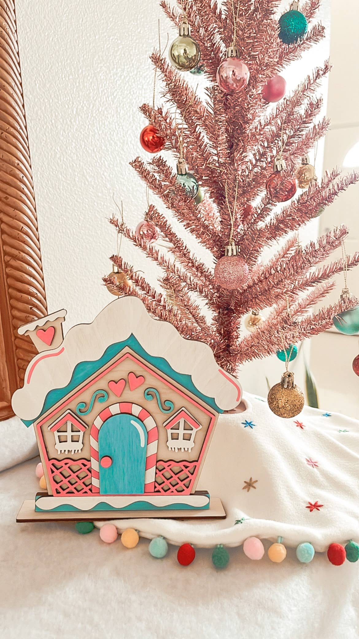 Kid's Paintable Gingerbread House - Christmas DIY