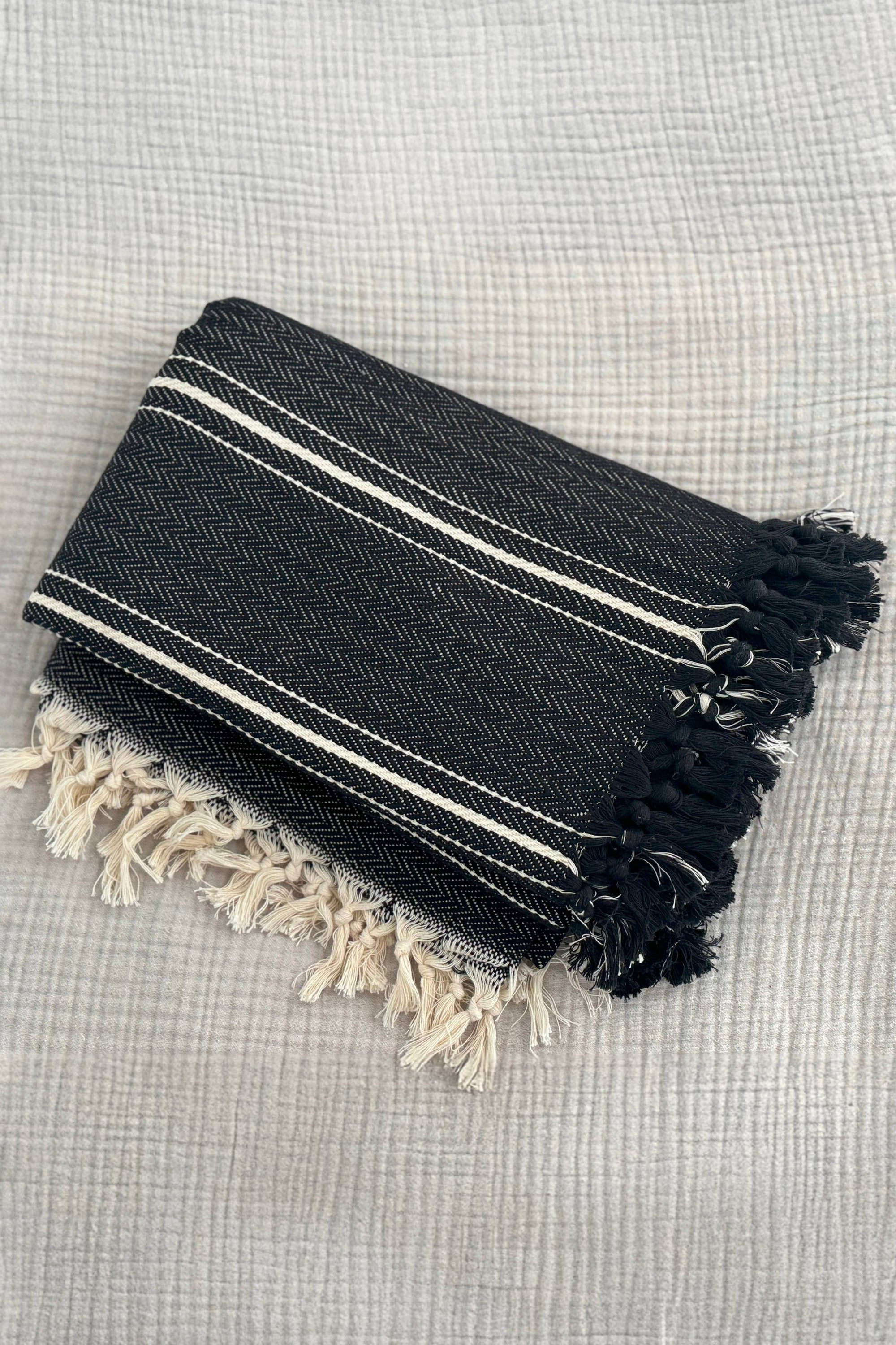 Black Striped Cream Throw blanket & Bedspread