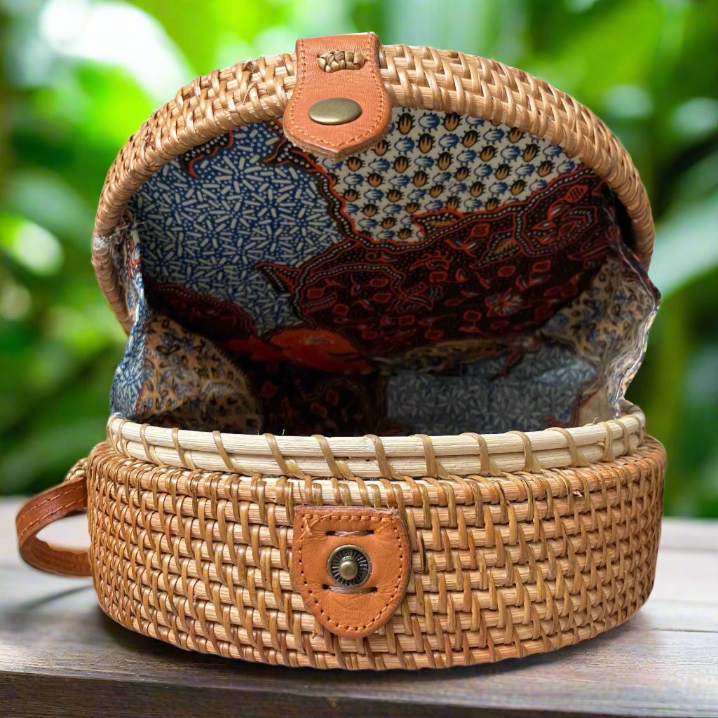 Round Rattan Purse